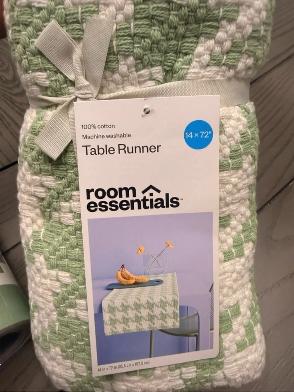 Room Essentials Green & White Kitchen table  runner and two kitchen rugs